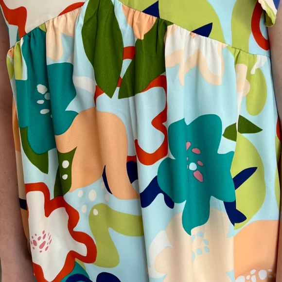 Multicolored babydoll style top. Size Large - Picture 6 of 6